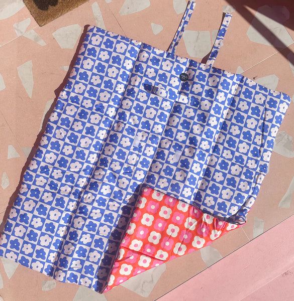 BLUE & PINK CHECKERED DAISIES - DELUXE TRAVEL MAT